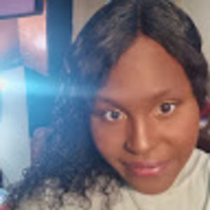 Meet your Posher, Desiree